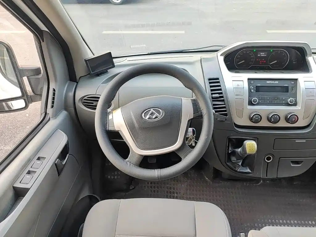 MAXUS V80 — миниатюра 11