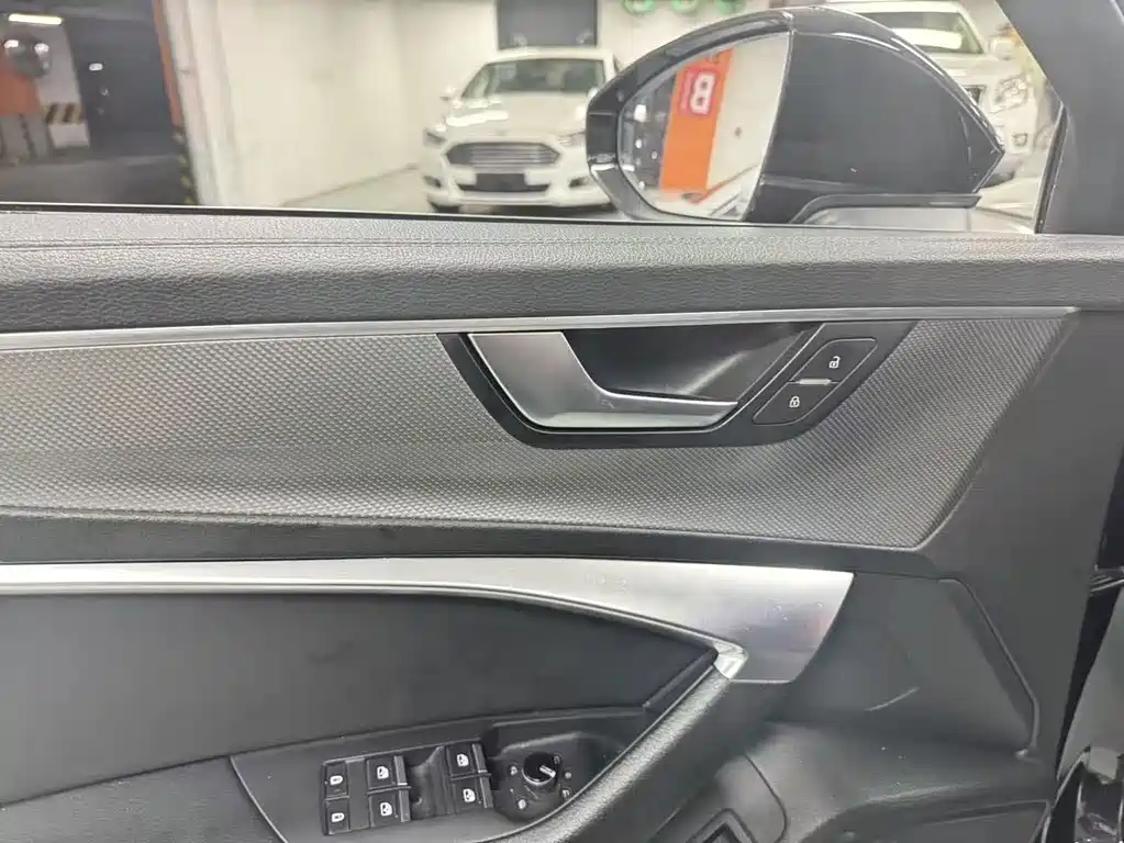 Audi A6L — миниатюра 10