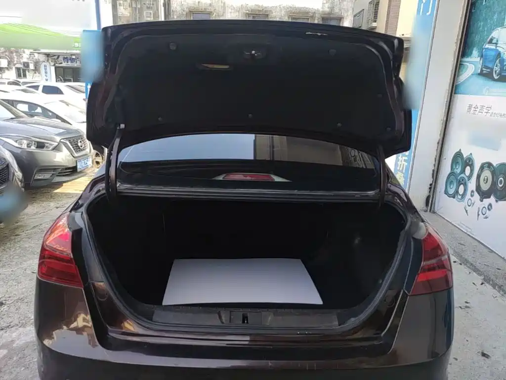 Geely Emgrand — миниатюра 19
