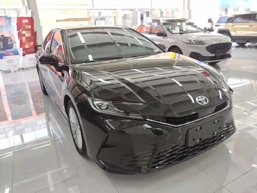 Toyota Camry — миниатюра 4