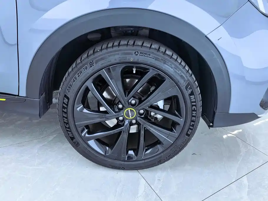 Roewe RX5 — миниатюра 6