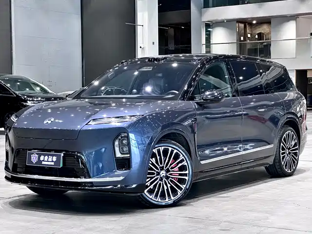 NIO ES8
