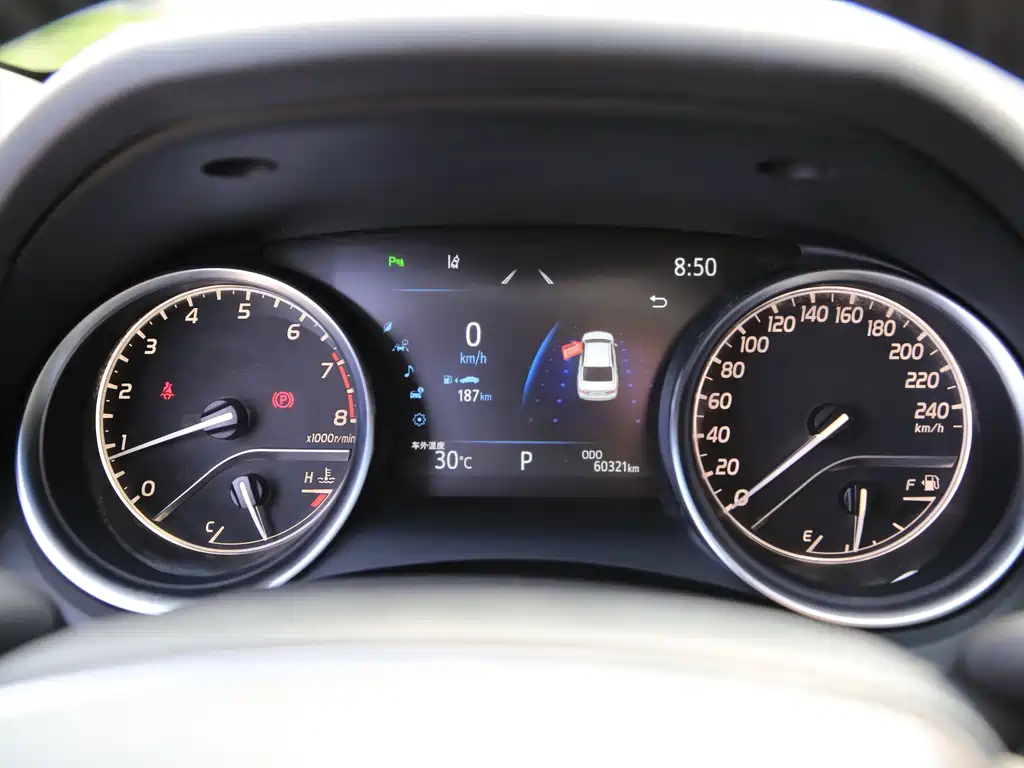 Toyota Camry — миниатюра 6