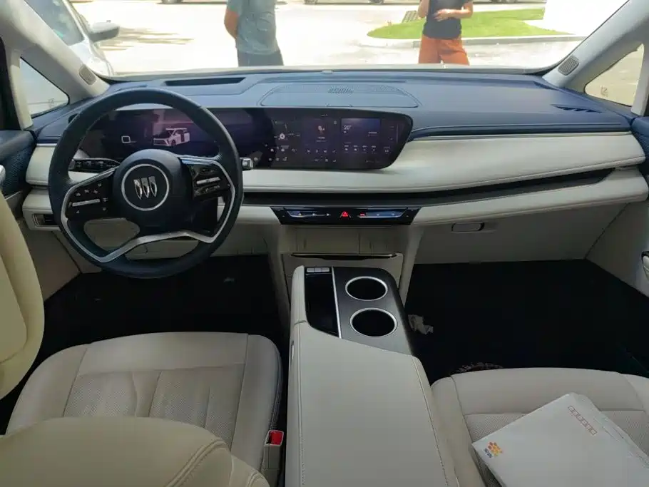 Buick GL8 Hybrid — миниатюра 12