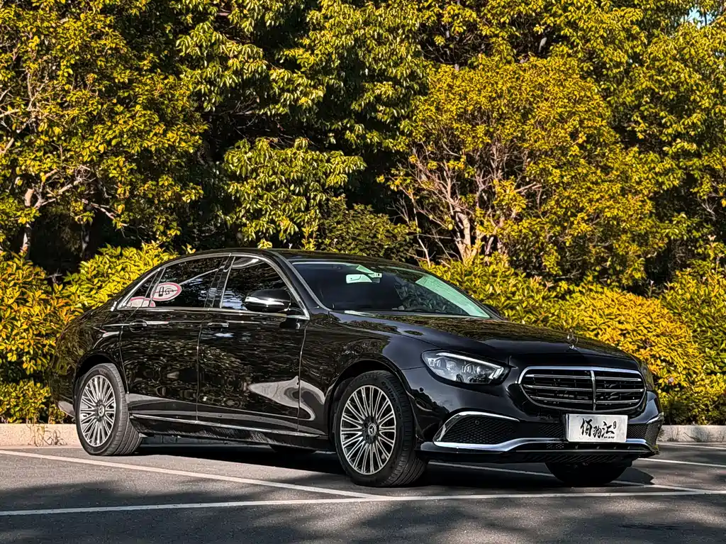 Mercedes-Benz E-Class — миниатюра 3