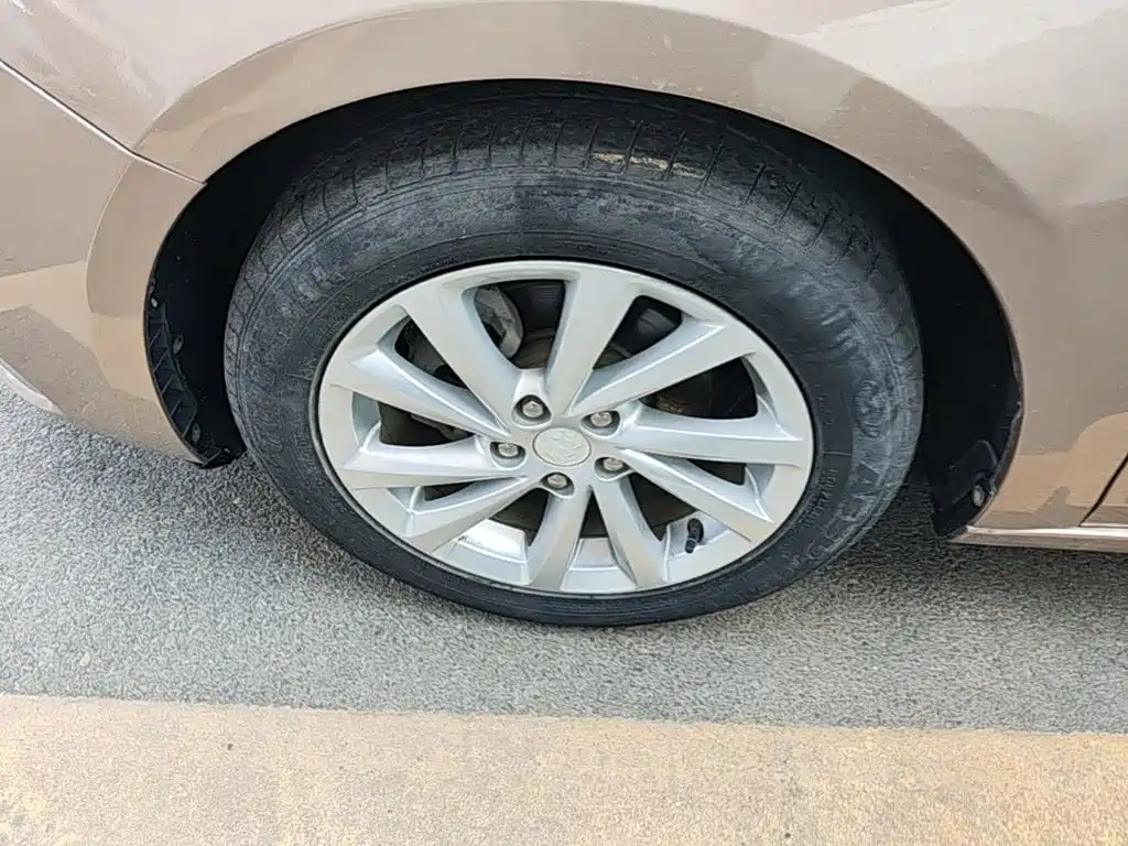 Buick Verano — миниатюра 23