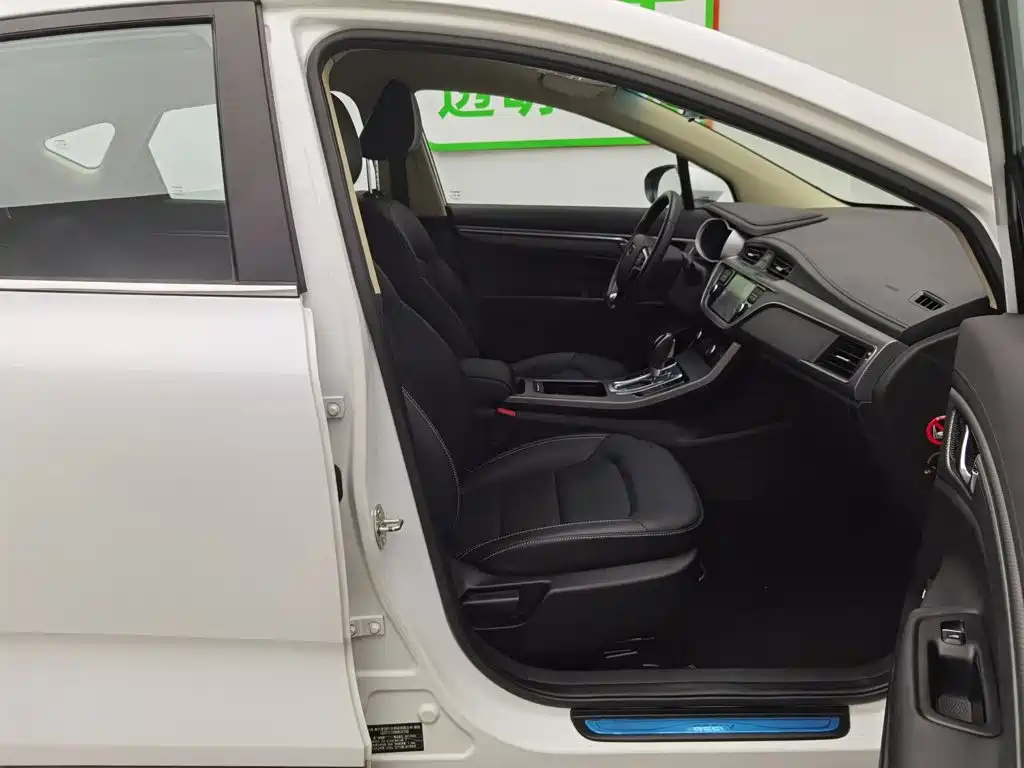 Geely Emgrand GS — миниатюра 23
