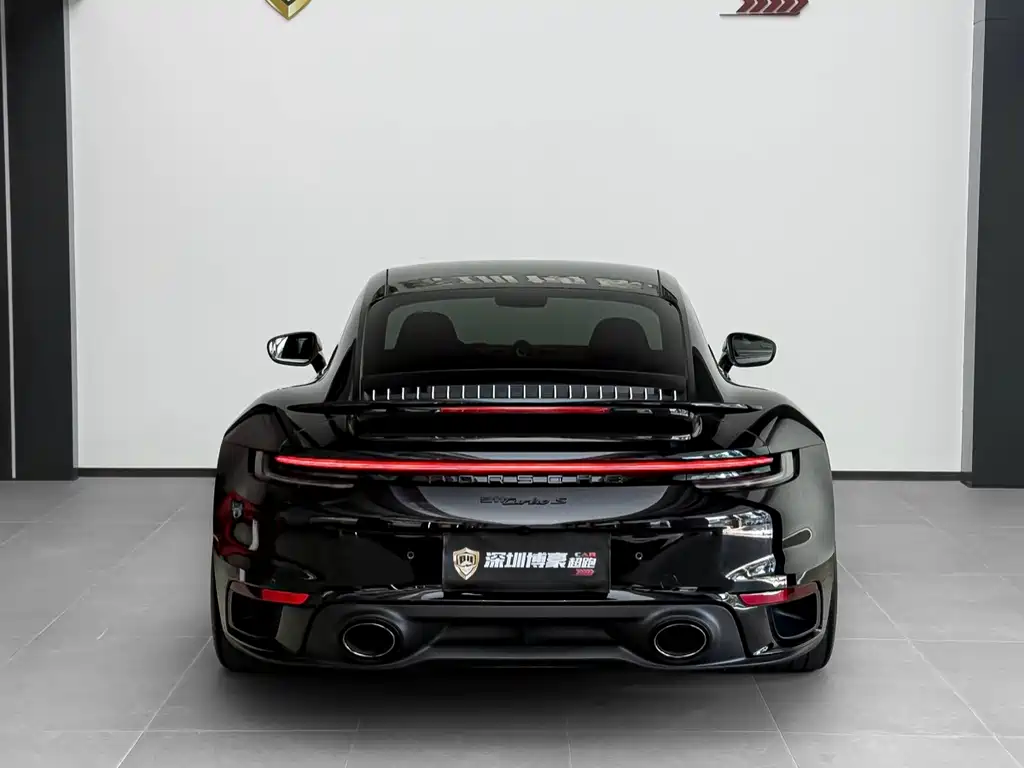 Porsche 911 2022 Turbo S 3.7T