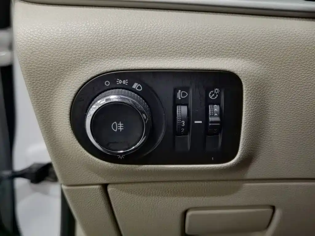 Buick Verano — миниатюра 21