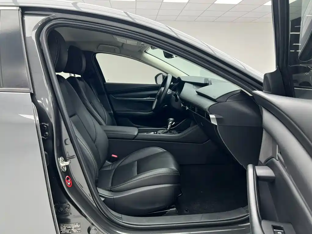 Mazda 3 Axela — миниатюра 15