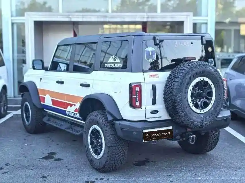 Ford Bronco — миниатюра 9