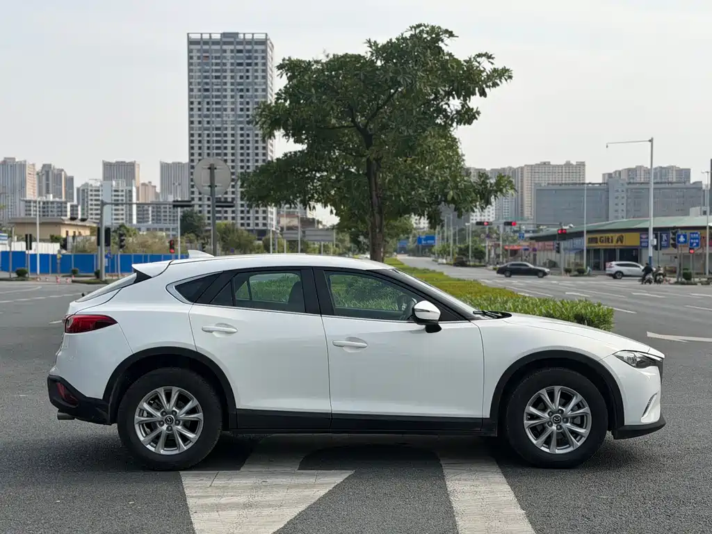 MAZDA CX 4