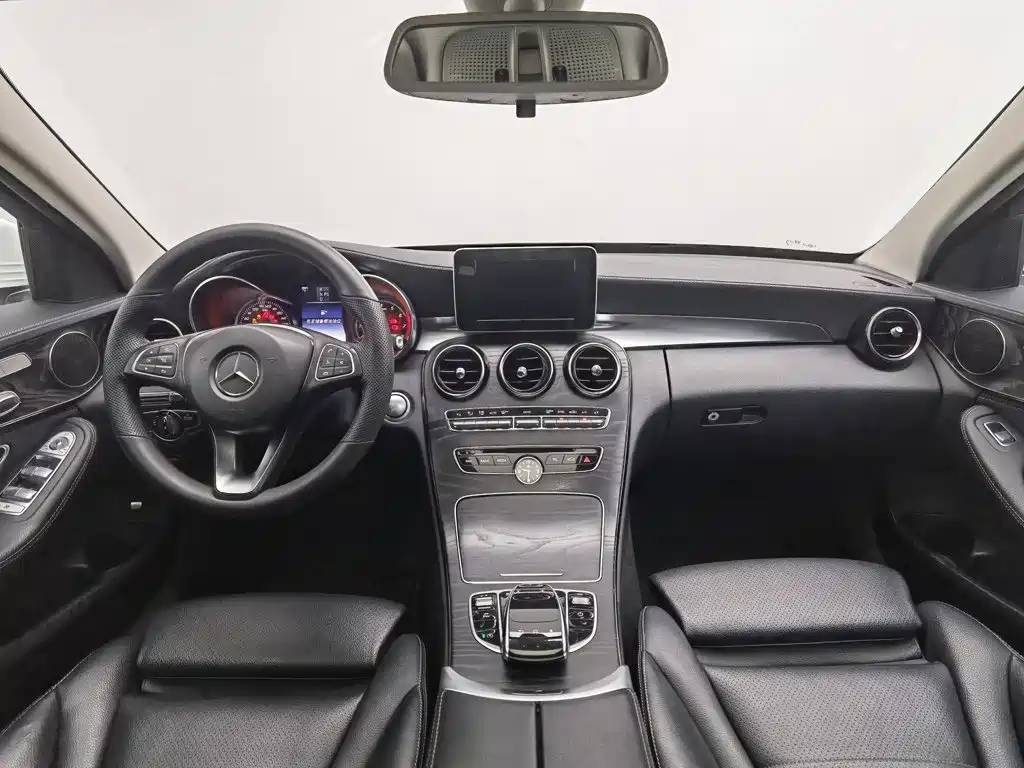 Mercedes-Benz C-Class — миниатюра 5