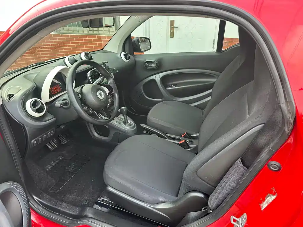 smart Smart Fortwo — миниатюра 12