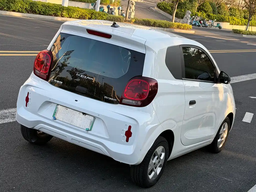 Roewe Clever — миниатюра 6