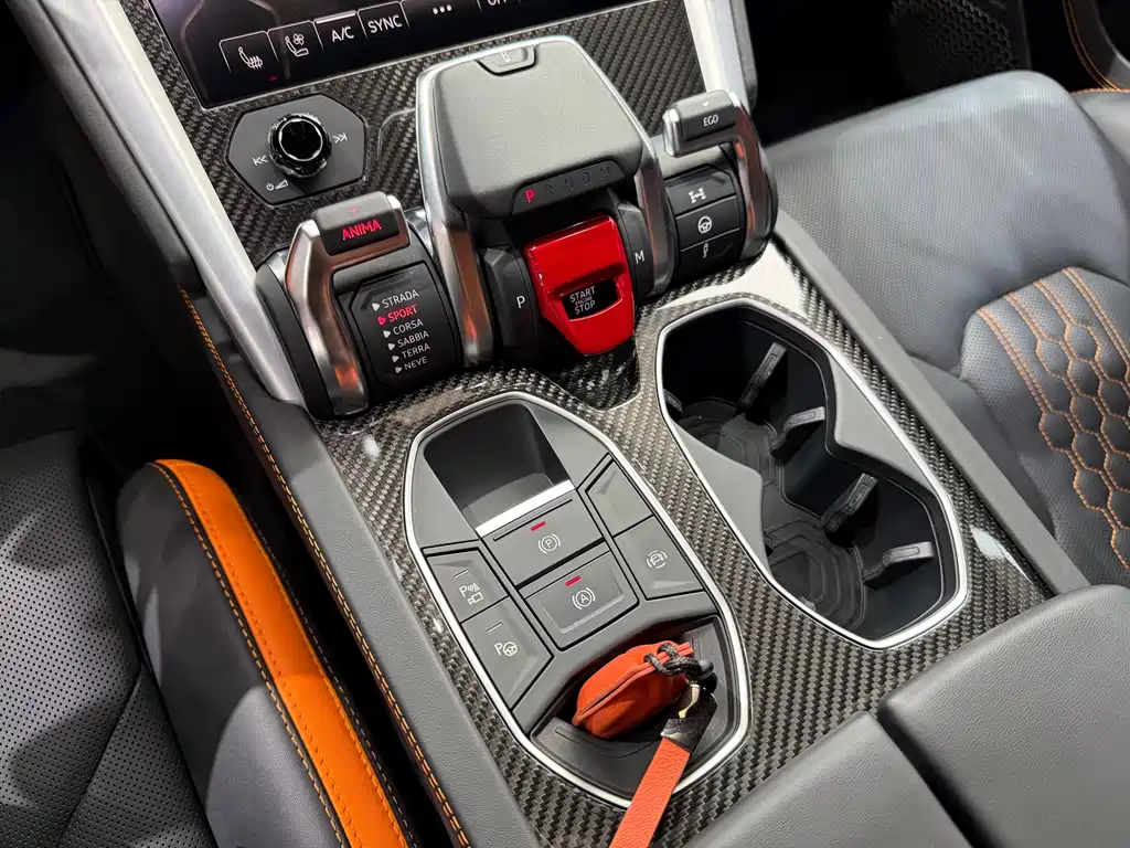 Lamborghini Urus — миниатюра 9