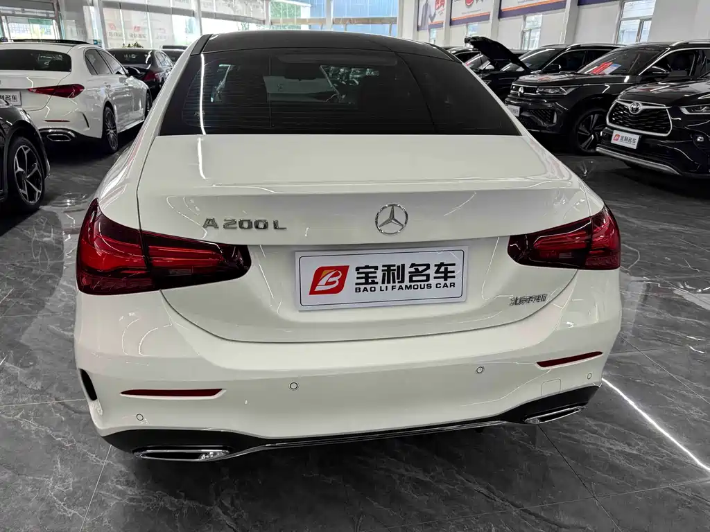 Mercedes-Benz A-Class A 2024 A 200 L Fashion