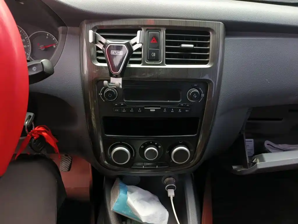 Wuling Rongguang V — миниатюра 14
