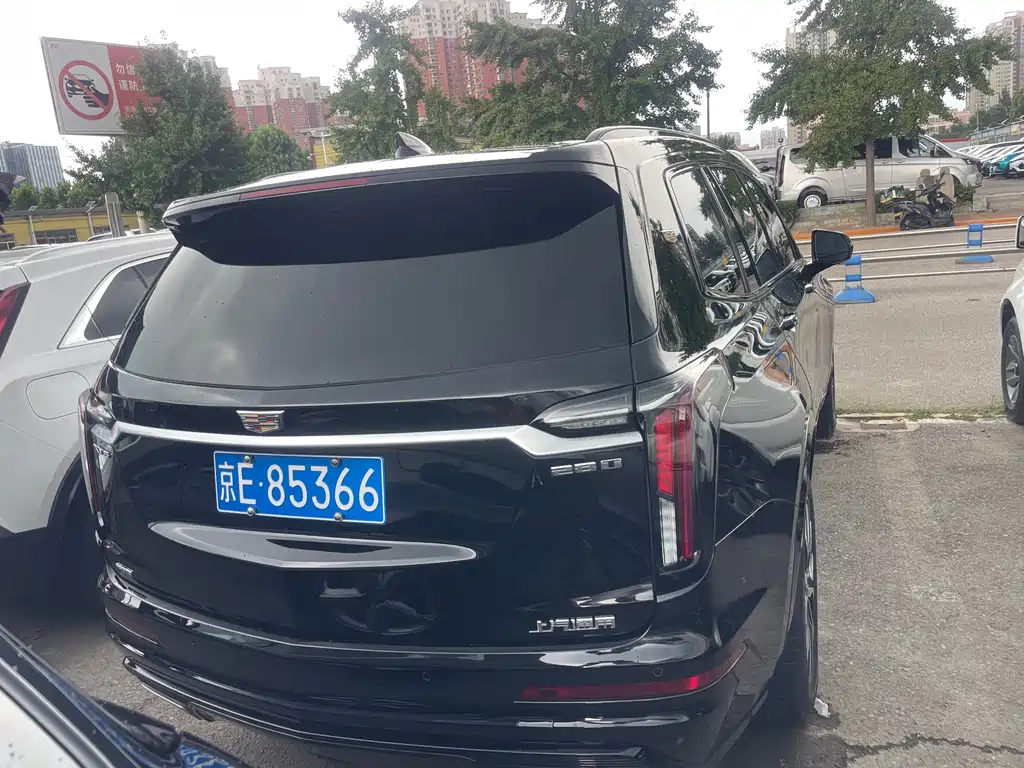 Cadillac XT6 — миниатюра 5