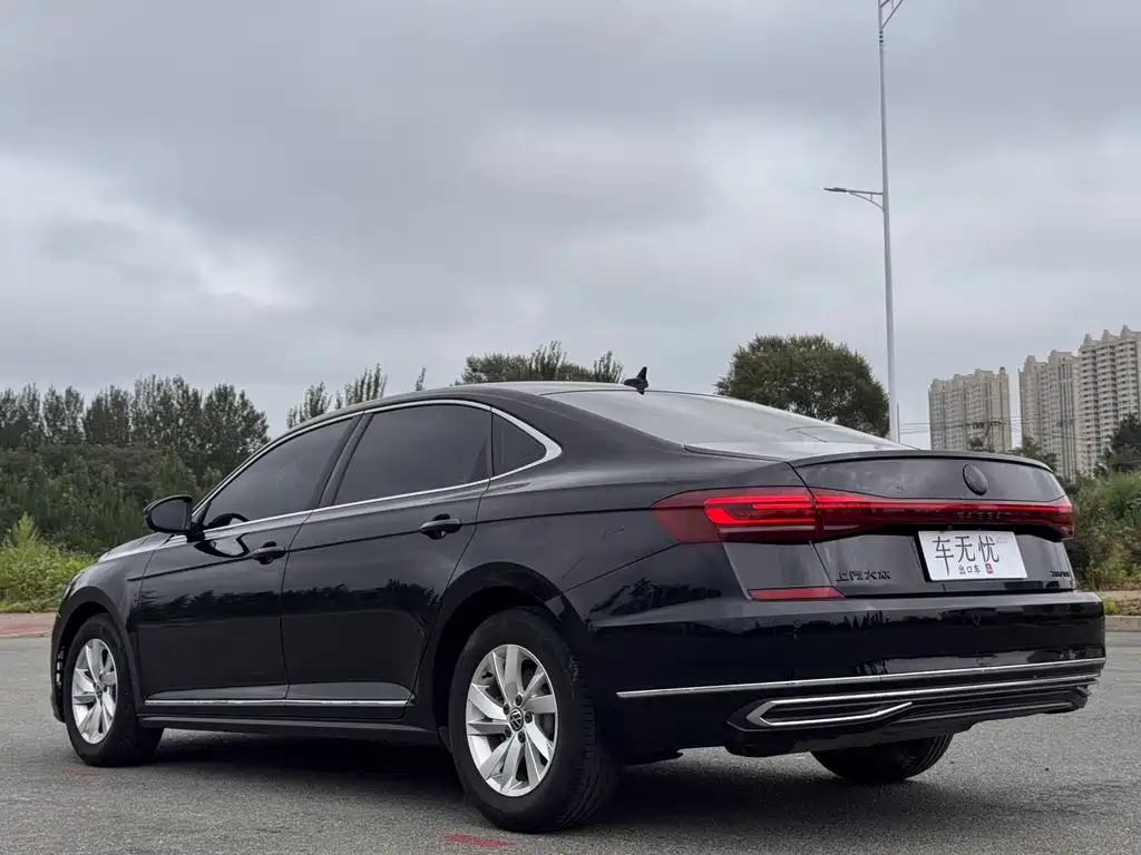 Volkswagen Passat — миниатюра 8