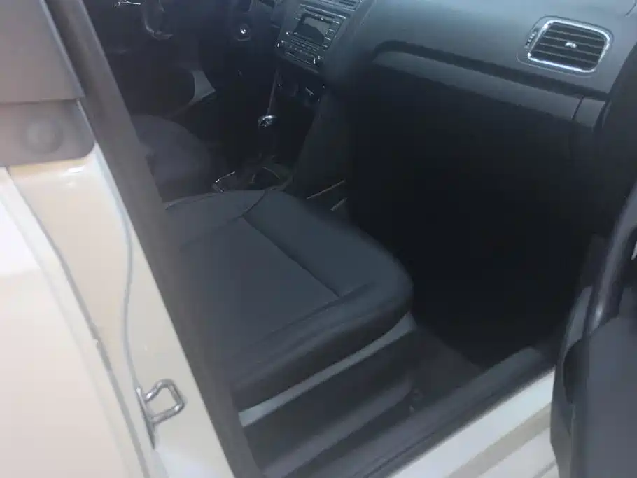 Volkswagen Polo — миниатюра 8