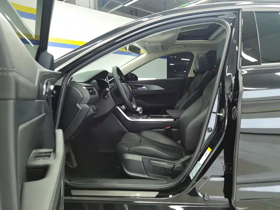 Hongqi Hongqi H5 — миниатюра 8