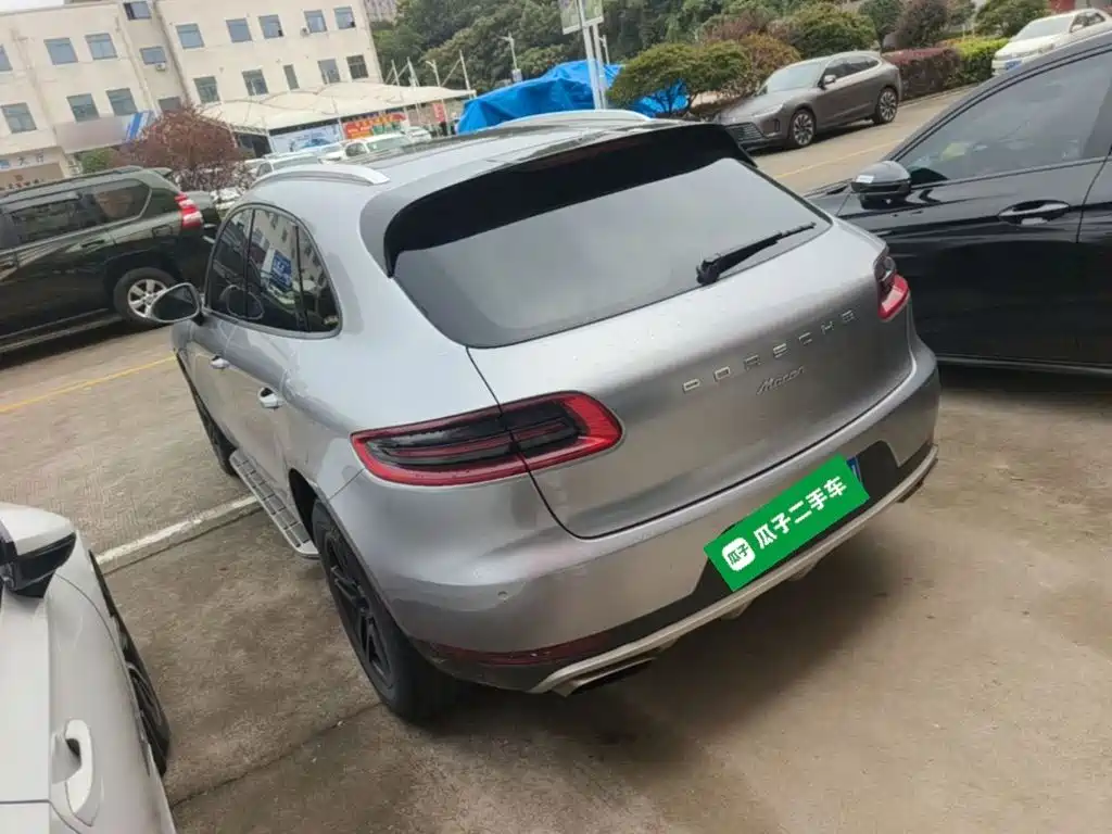 Porsche Macan — миниатюра 5