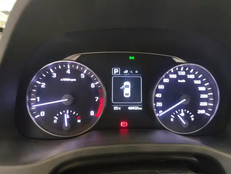 Hyundai Elantra — миниатюра 14