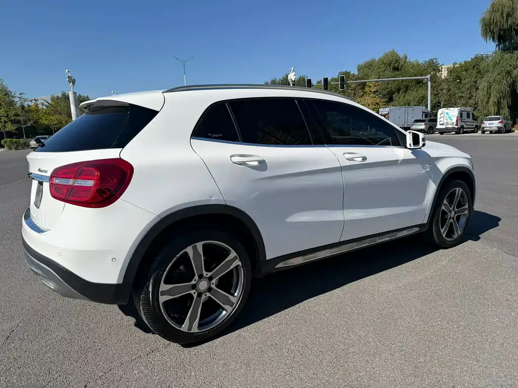 Mercedes-Benz GLA — миниатюра 7