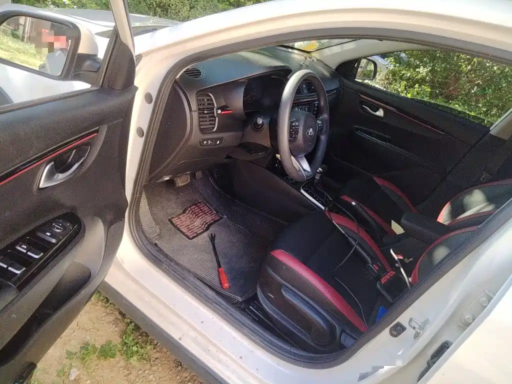 Kia KX Cross — миниатюра 17