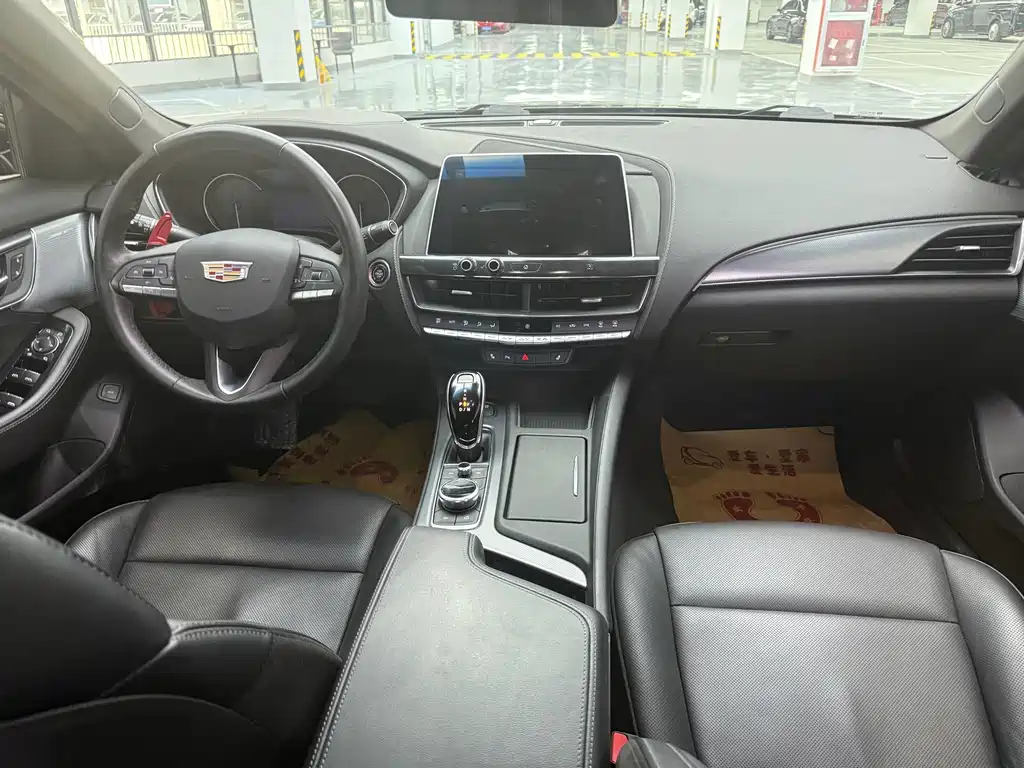 Cadillac CT5 — миниатюра 8