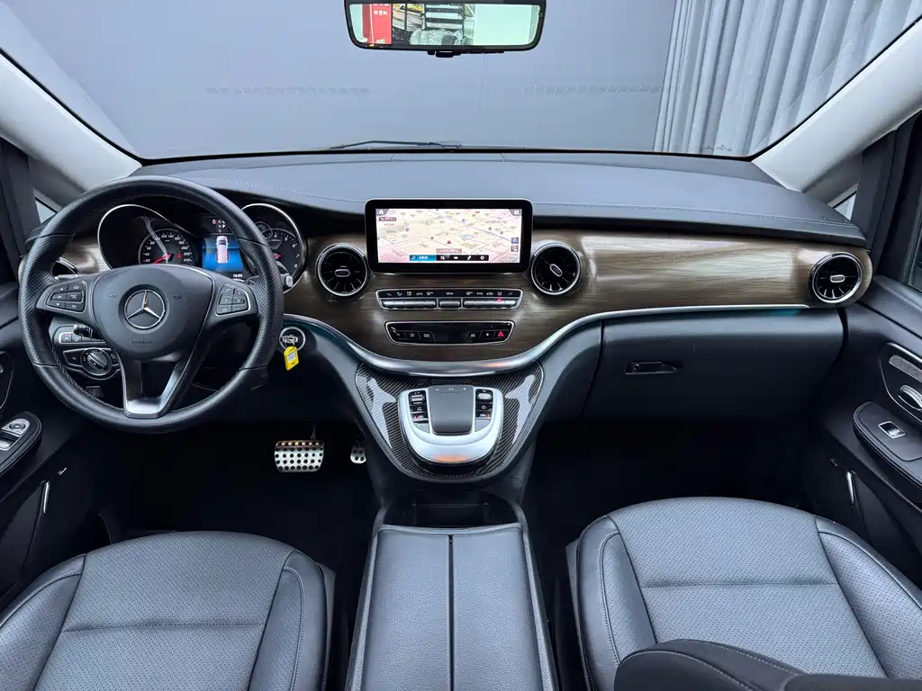 Mercedes-Benz V-Class — миниатюра 18