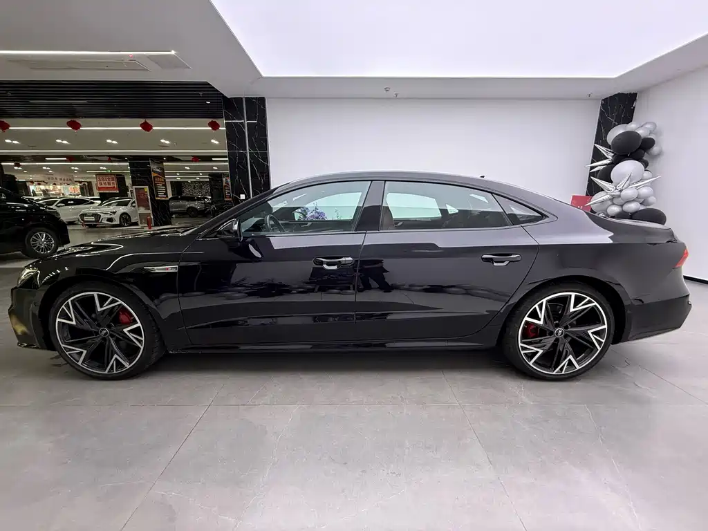 Audi A7L — миниатюра 7