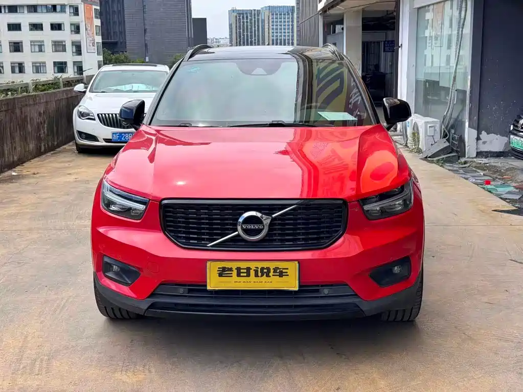 Volvo XC40 — миниатюра 2