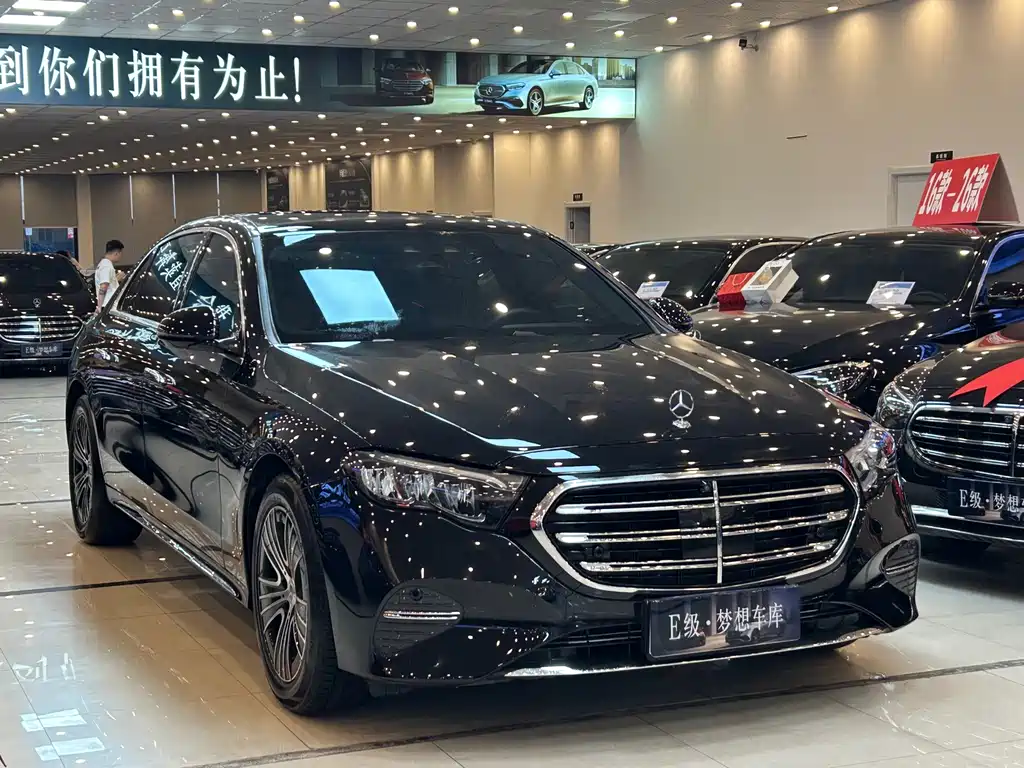 Mercedes-Benz E-Class — миниатюра 3
