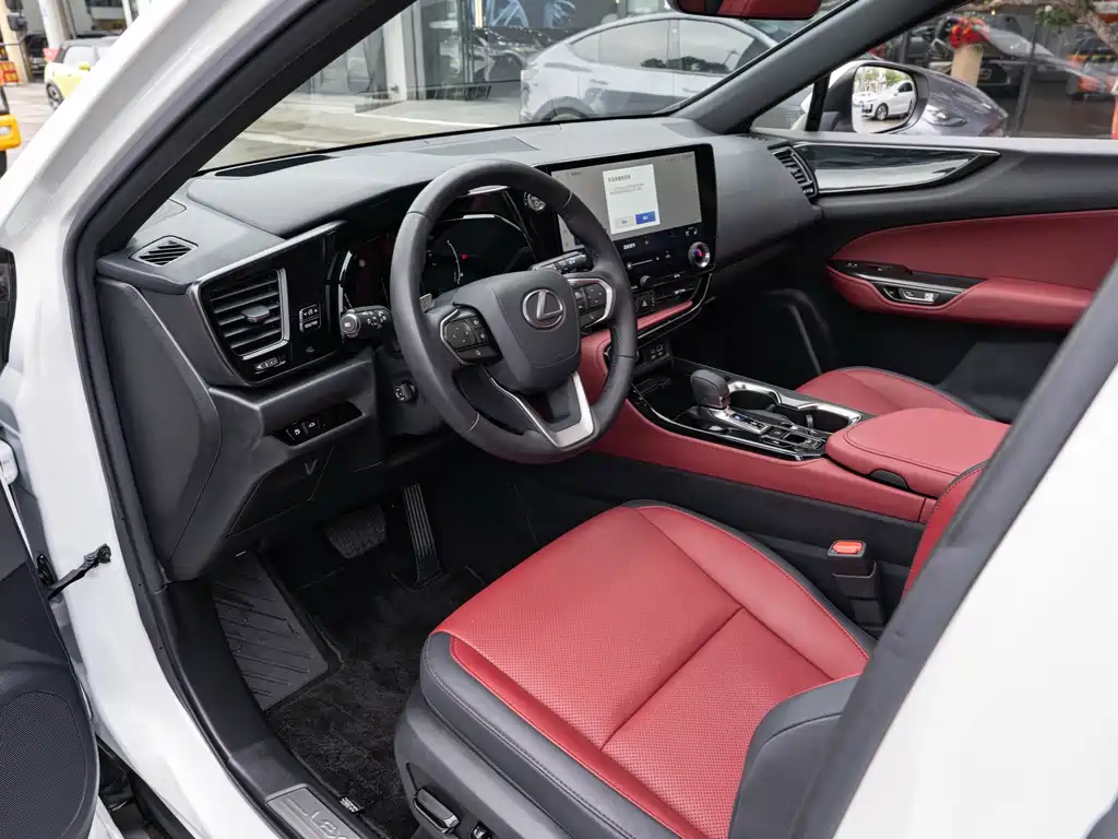 Lexus NX — миниатюра 9