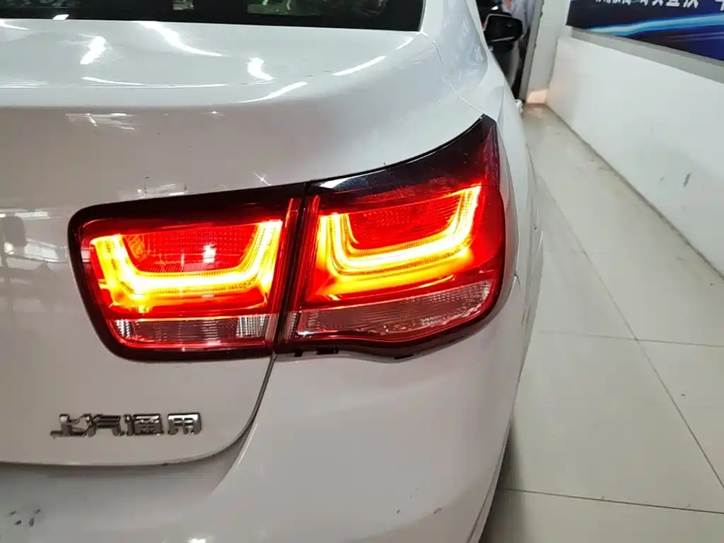Chevrolet Malibu — миниатюра 8