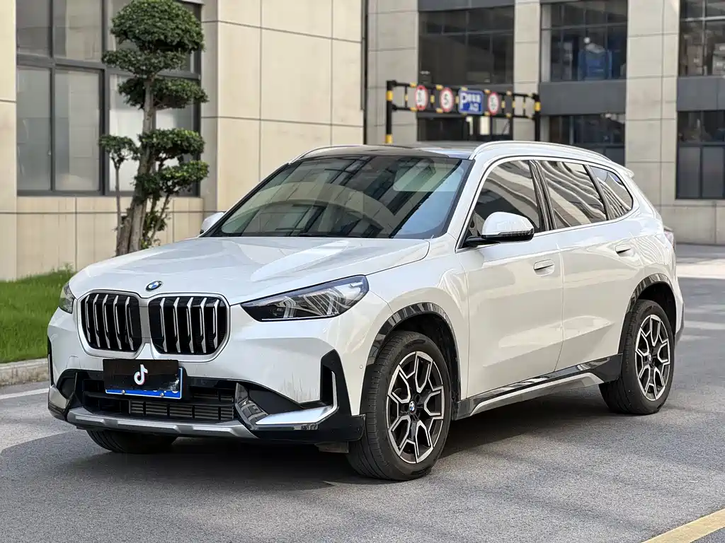 BMW X1 2025