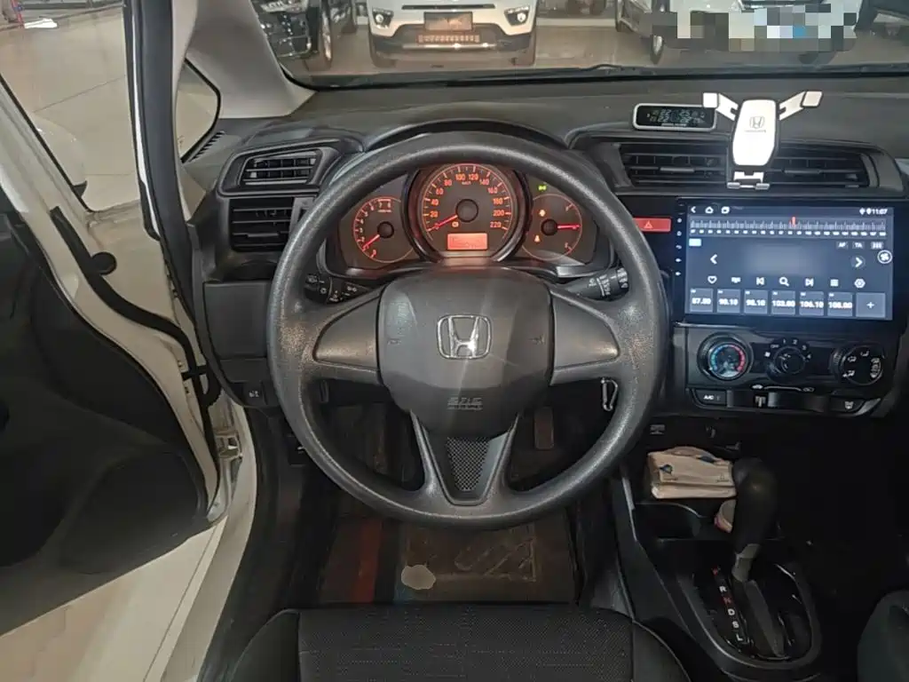 Honda Fit — миниатюра 11