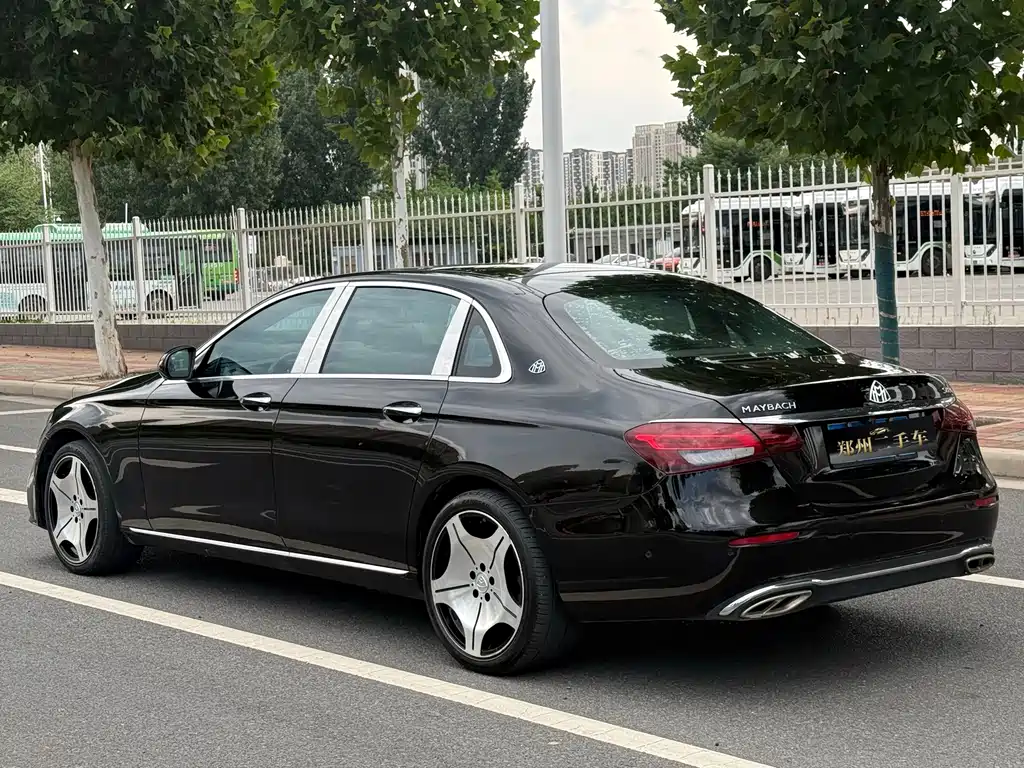 Mercedes-Benz E-Class — миниатюра 21