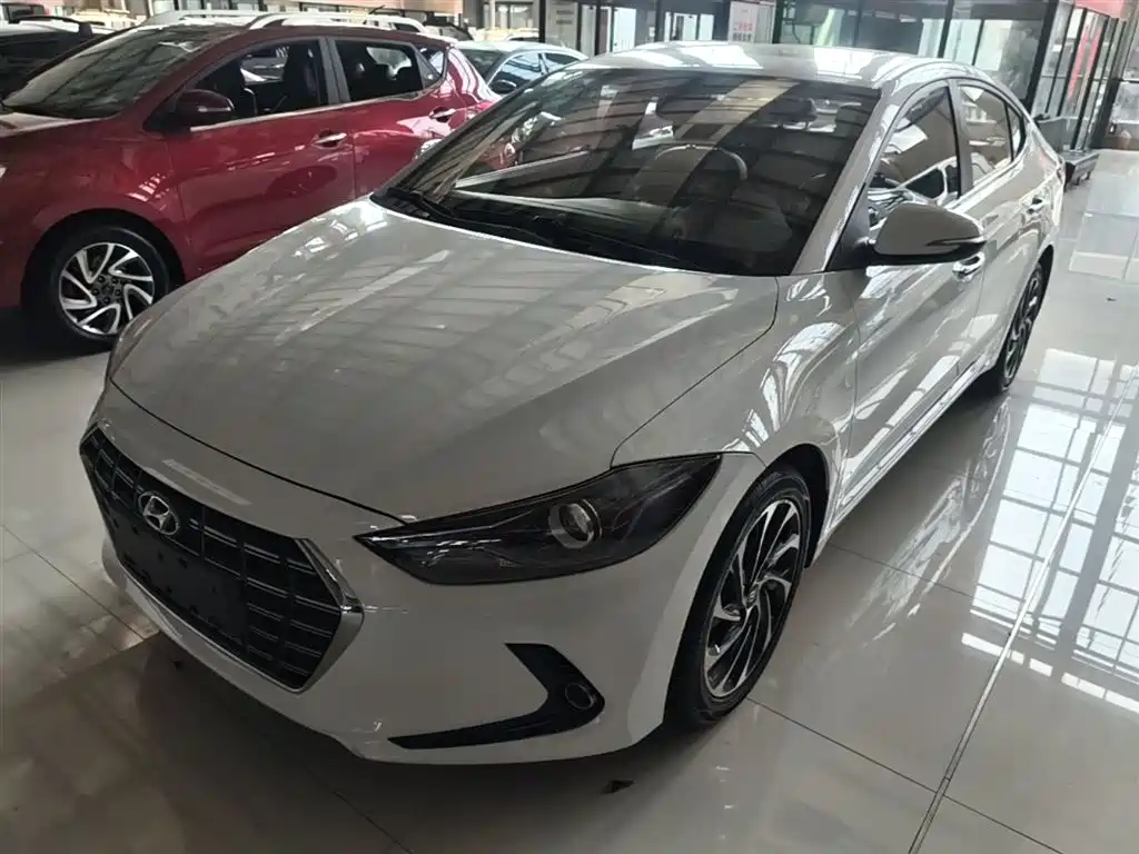 Hyundai Elantra 2019