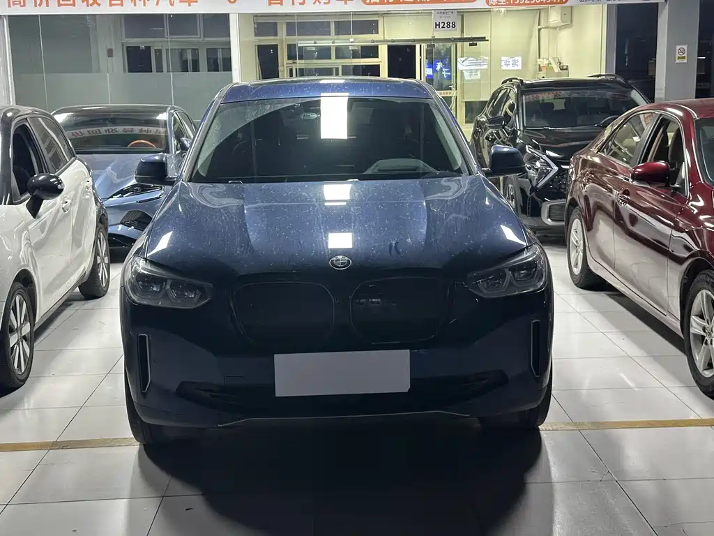 BMW iX3 — миниатюра 2