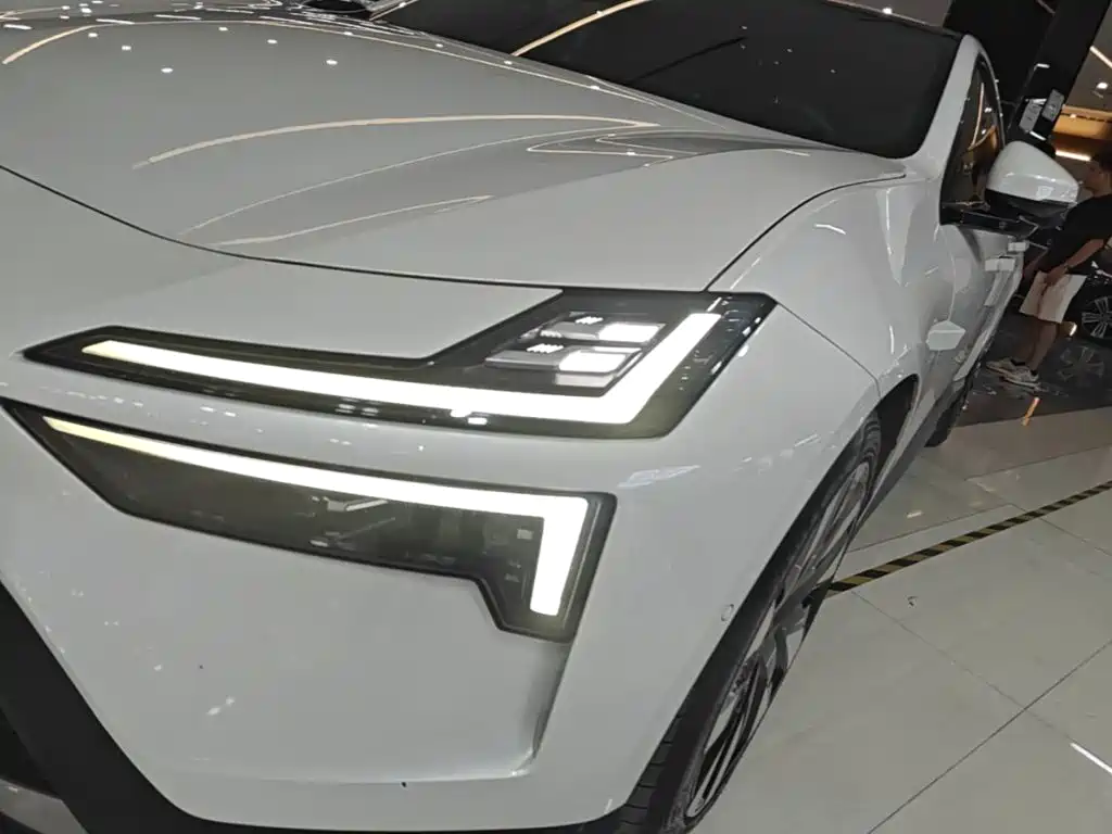 Polestar Polestar 4 — миниатюра 24
