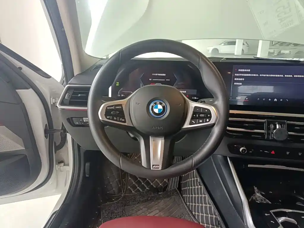 BMW i3 — миниатюра 11