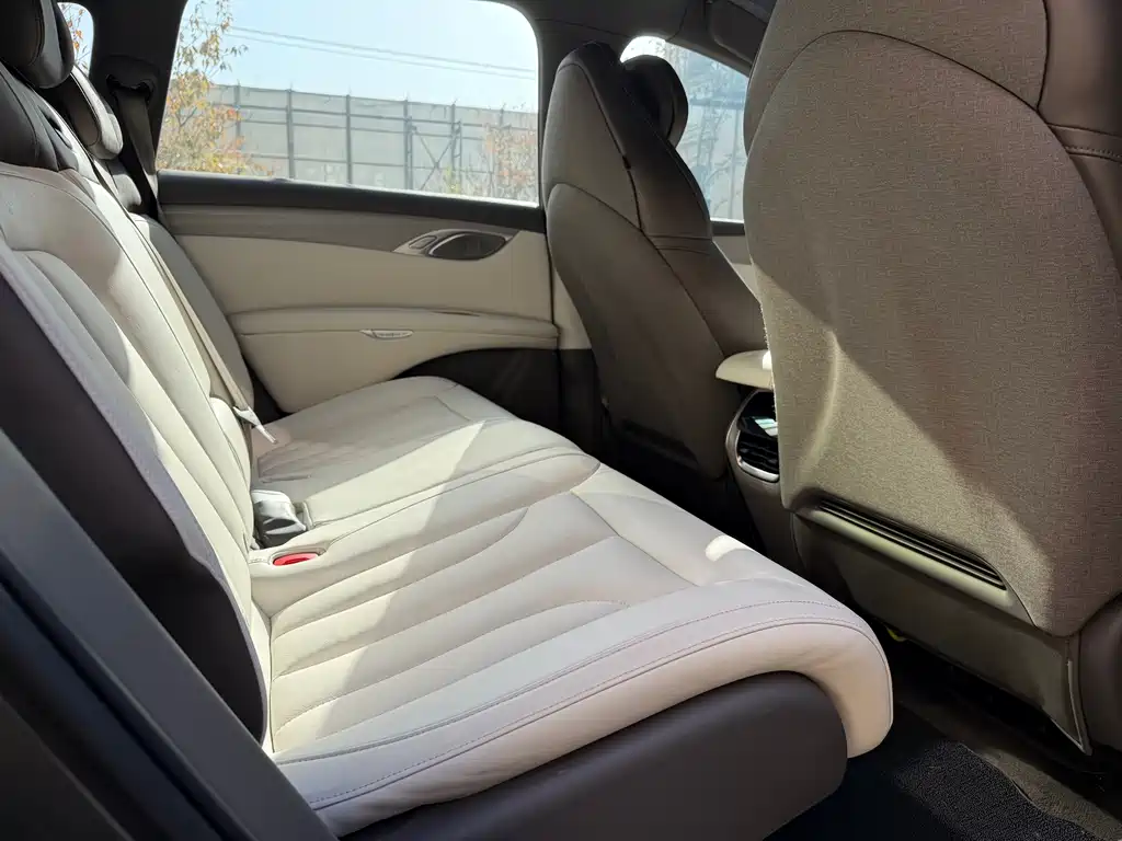 ZHIJI AUTOMOBILE ZHIJI LS7