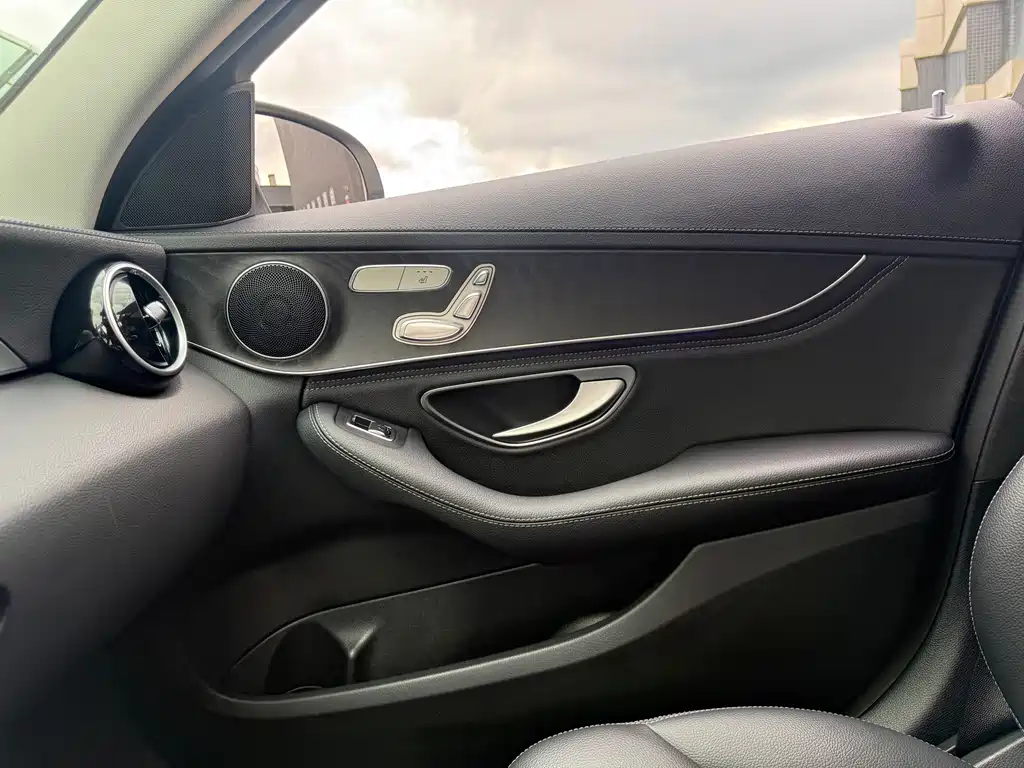 Mercedes-Benz C-Class — миниатюра 28