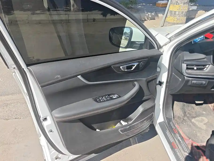 Chery Tiggo 8 — миниатюра 7