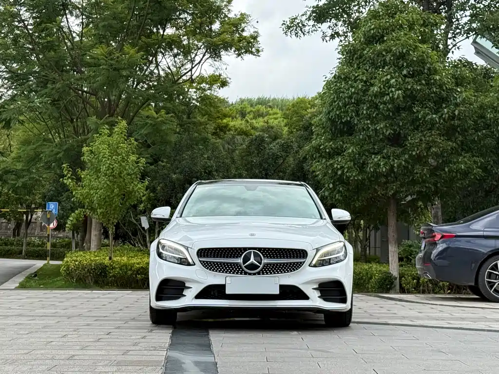 Mercedes-Benz C-Class — миниатюра 2