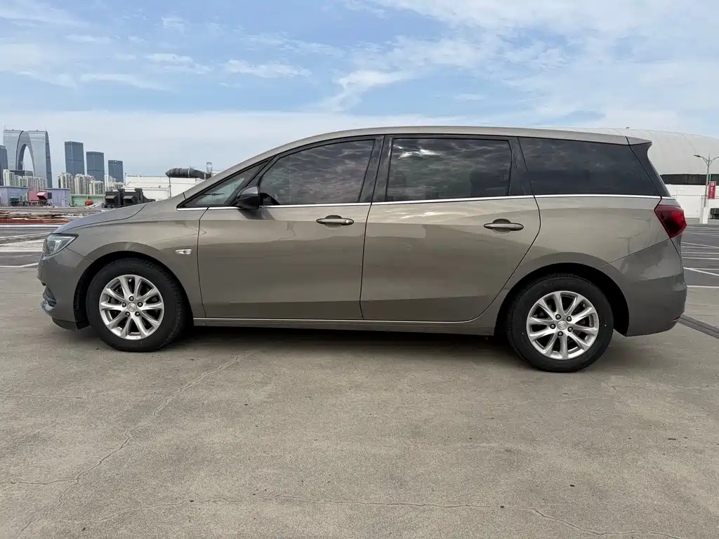 Buick GL6 2018 18T 6 мест Luxury