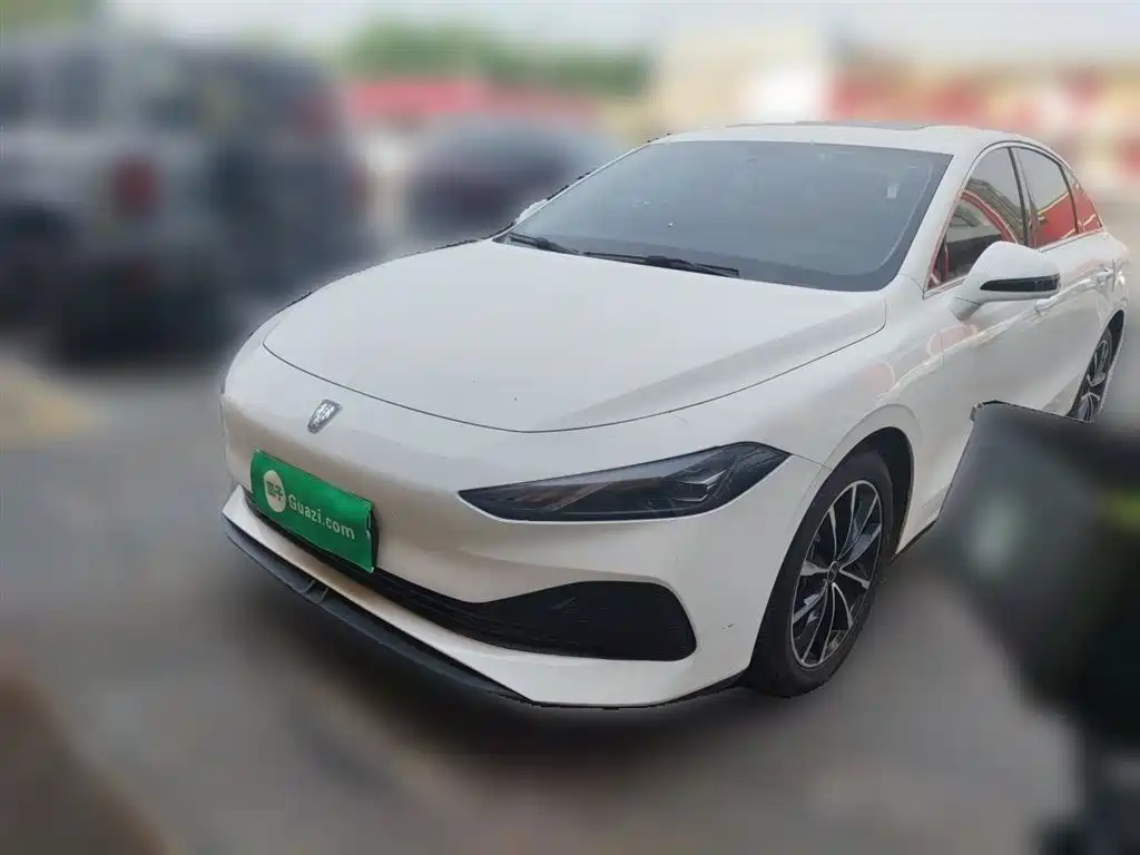 Roewe D7 2025 DMH 125km World Realm Champion Edition